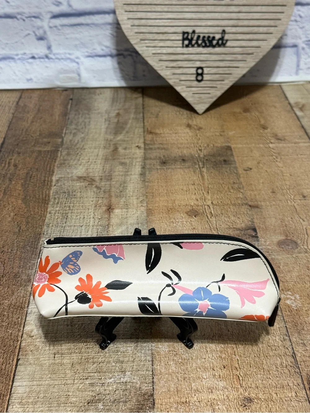 Kate Spade Floral Garden Pencil Case Pre owned condition  Very minimal signs of